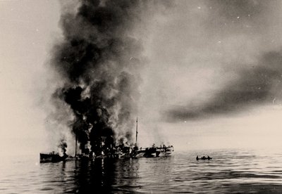 El hundimiento del rompehielos Alexander Sibiryakov por el crucero alemán Admiral Scheer el 25 de agosto de 1942 de Unbekannt