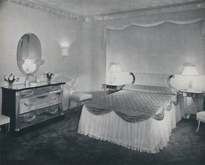 Las cualidades vibrantes del plexiglás se utilizan en esta habitación, 1942 de Unbekannt