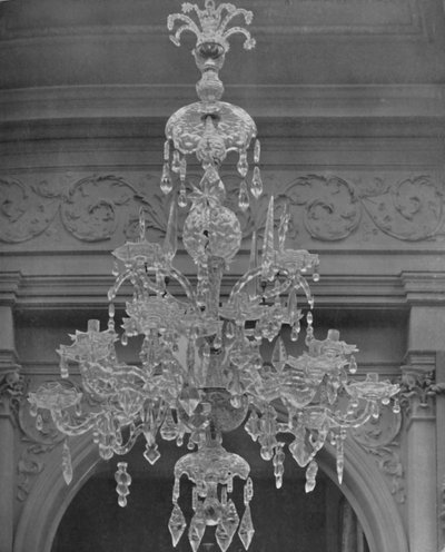Araña de tres niveles para 20 luces c.1770, 1928 de Unbekannt