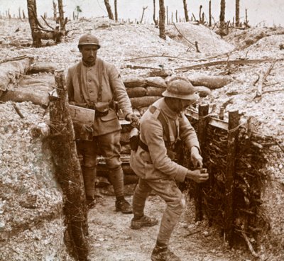 Lanzando granadas, línea del frente, c1914-c1918 de Unbekannt