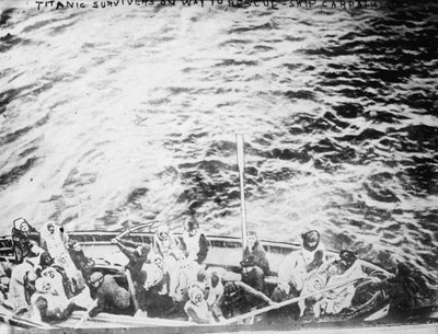 Supervivientes del Titanic en camino al barco de rescate Carpathia de Unbekannt