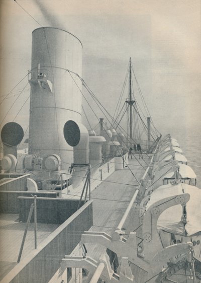 Cubierta Superior del Strathmore con botes salvavidas modernos, 1936 de Unbekannt