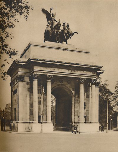 Arco de Triunfo trasladado de Hyde Park a Constitution Hill, c. 1935 de Unbekannt