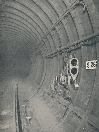 Señal de túnel y parada automática de tren. Ferrocarriles subterráneos de Londres, 1926 de Unbekannt
