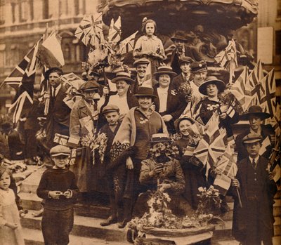 Celebraciones de la victoria bajo Eros, Piccadilly, Londres, 1918, 1938 de Unbekannt