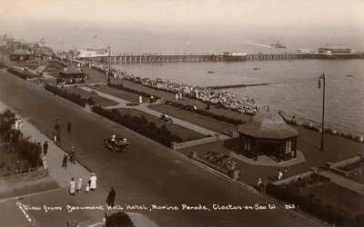 Vista desde el Hotel Beaumont Hall, Marine Parade, Clacton-on-Sea, c1925 de Unbekannt