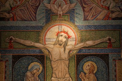 Basílica de la Visitación, Mosaico de la Crucifixión por Antoine Molkenboer, Annecy, Francia de Unbekannt