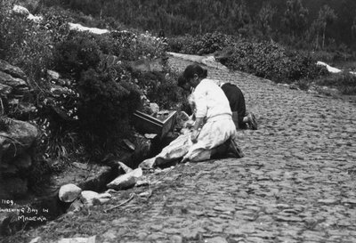 Día de lavado en Madeira, Portugal, c1920s-c1930s de Unbekannt