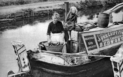 Día de lavado en el barco del canal, 1926-1927 de Unbekannt