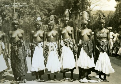 Mujeres bailarinas, Sierra Leona, siglo XX de Unbekannt