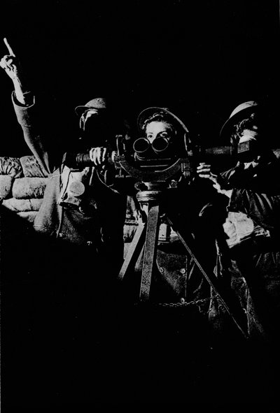 Mujeres de servicio en una batería antiaérea, 1943 de Unbekannt