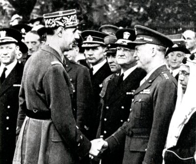 Segunda Guerra Mundial: De Gaulle saluda a Eisenhower, 1944 de Unbekannt
