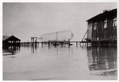 Zeppelin LZ 6 en construcción, Alemania, 1909-1933 de Unbekannt