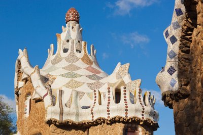 Barcelona, España. Detalle del pabellón en la entrada al Parc Güell. Sitio del Patrimonio Mundial de la UNESCO. de Unbekannt Unbekannt