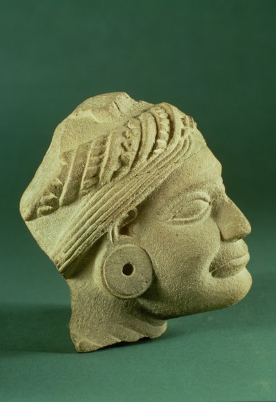 Cabeza con turbante de arenisca pulida, Sarnath, siglo III a.C. de Unbekannt Unbekannt