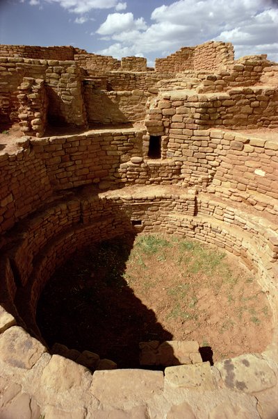 Entrada a una Kiva, construida c.11-14 siglos de Unbekannt Unbekannt