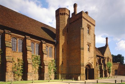 Vista exterior del Antiguo Palacio de Hatfield House, Hertfordshire, construido en la década de 1480 de Unbekannt Unbekannt