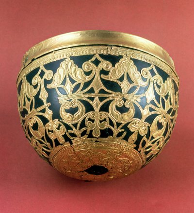 Trabajo de oro calado para un cuenco barnizado de Schwazenbrach, arte celta, siglo V a.C. de Unbekannt Unbekannt