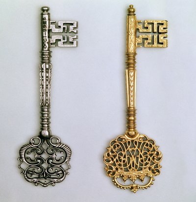 Llaves de izquierda a derecha: diseño ceremonial de chambelán incorporando el cifrado real, principios del siglo XVIII dorado. Acero siglo XVIII de Unbekannt Unbekannt