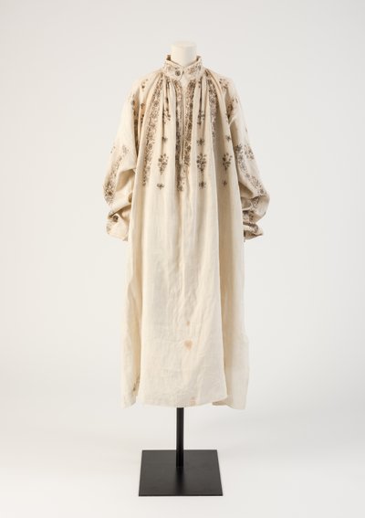 Camisa de lino bordada en negro para hombre, 1600s de Unbekannt Unbekannt