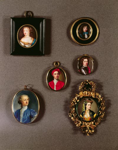 Miniaturas de izquierda a derecha, de arriba a abajo: Frances Teresa Stuart, Duquesa de Richmond y Lennox; Autorretrato de Jean Petitot; Charles Fitzroy, segundo duque de... de Unbekannt Unbekannt