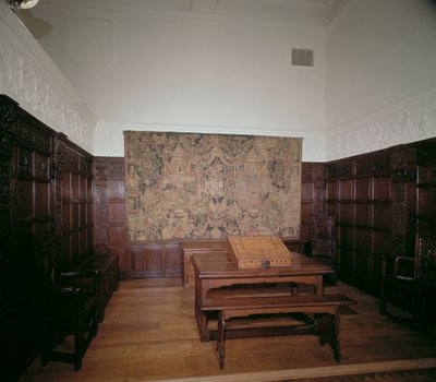 Sala de exposición panelada en el Museo Victoria y Alberto de Unbekannt Unbekannt