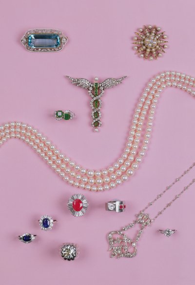 Selección de joyas victorianas y eduardianas: broche de aguamarina, broche de estrella de diez puntas, colgante de diamantes y platino, anillos de zafiro, rubí y esmeralda de Unbekannt Unbekannt