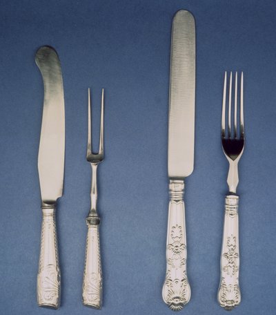 Cuchillo y tenedor de plata, Sheffield, c.1780 y versión posterior 1835, por Atkin y Oxley de Unbekannt Unbekannt