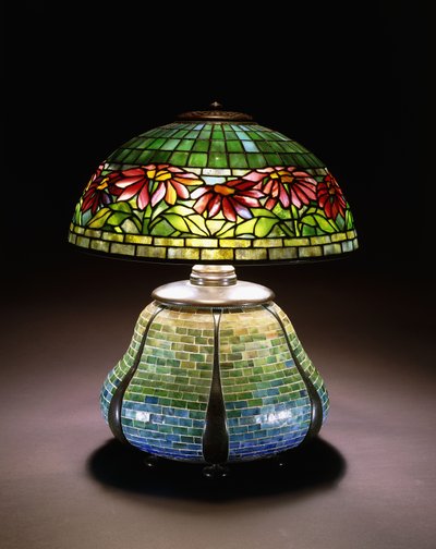 Lámpara de mesa de vidrio emplomado "Poinsettia", c. 1902-1932 de Unbekannt