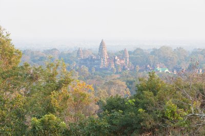 Angkor Wat visto desde la ladera del templo de Phnom Bakheng, Siem Reap, Camboya (foto) de Unbekannter Künstler