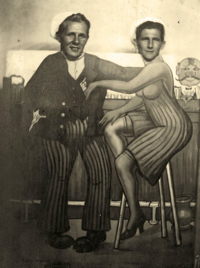 Arcade Photo de dos marineros estadounidenses, c.1939 (fotografía en b/n) de Juste Lisch