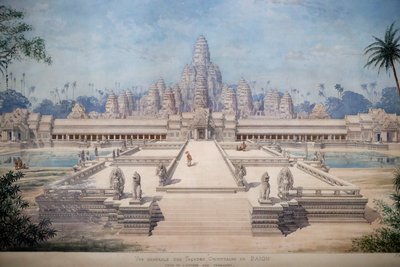 Museo de Civilizaciones Asiáticas, Angkor, Explorando la ciudad sagrada de Camboya, Vista de la fachada oriental del Bayon por Louis Delaporte y Henri Deverin, Singapur, 2018 (foto) de Unbekannt
