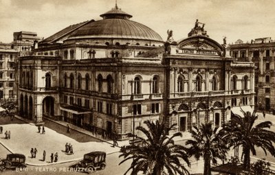 Bari Petruzelli teatro Guiseppe de Unbekannter Künstler