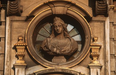 Bélgica, Bruselas, Grand Place, detalle decorativo de William Jennys