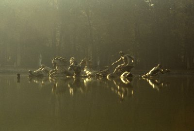 Chateau de Versailles: estanque de Apolo por Tuby (Jean Baptiste Tubi) de William M. Timlin