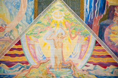 Cristianismo; moderno; arte; pintura colorida en el techo por Lous Mohr 