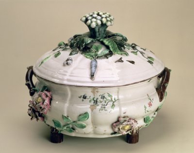 Sopera cubierta, decorada con ornamentos aplicados de flores y vegetales, por Johan Ludwig Eberhard Ehrenreich, Marieberg, finales del siglo XVIII de Unbekannt