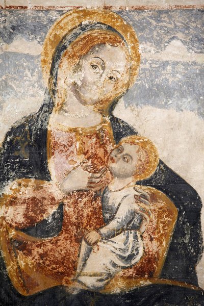 Fresco deteriorado en la iglesia de Santa Maria dell