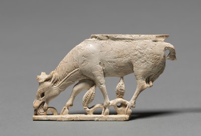 Placa decorativa: Ciervo pastando, 900-800 a.C. de Unbekannt