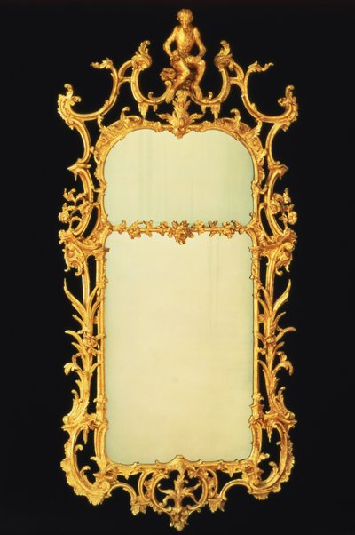 Espejo de pier de George III dorado, con dos placas, cresta elaborada, centrado por la figura de un mono en un soporte de roca, c.1765 de Unbekannt