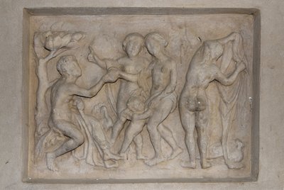 Mitología griega: el Juicio de Paris. El pastor Paris debe elegir a la más bella de las tres diosas entre Afrodita (Venus), acompañada por Cupido, Hera (Juno) y Atenea (Minerva). Él elige a Afrodita a quien le ofrece una manzana dorada. Relieve de Unbekannt