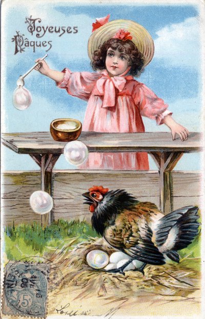 Tarjeta de felicitación de Pascua: una gallina cubriendo sus huevos mira curiosamente las burbujas de jabón hechas por una niña - Postal fechada entre 1900-1909 de Unbekannt