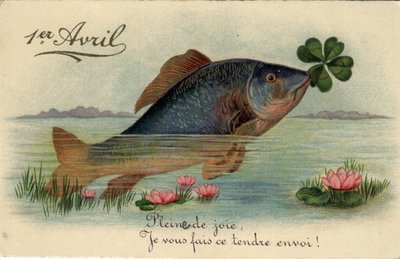 Tarjeta de felicitación para el 1 de abril: pez con un trébol de cuatro hojas de William M. Timlin