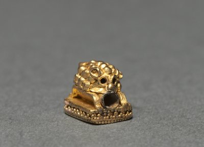 Elemento de Joyería de Erizo, 400-200 a.C. de Unbekannt