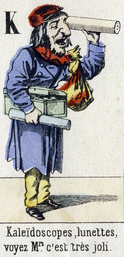 Letra K: "Caleidoscopios, gafas, vea señora, es muy bonito." Alfabeto "Diversión infantil". Imágenes de Epinal, circa 1890. Serie popular. Pequeño folleto de 8 páginas. Grabados en madera con esténcil sobre el tema de los pequeños oficios callejeros y los  de Unbekannt