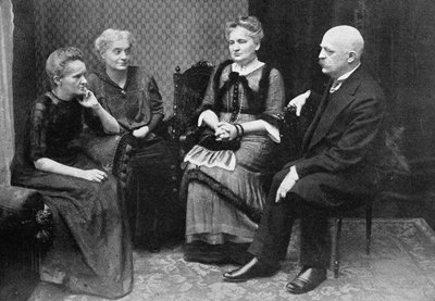 Marie Curie con sus hermanos de Unbekannter Künstler