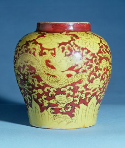 Jarrón balustre rojo y amarillo Ming (marca Chia ching) (1522-66) de Unbekannt