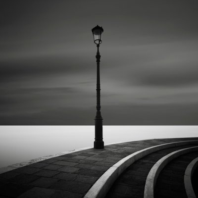 Moonlight, Burano, Italia, 2014 (fotografía en B/N) de Leopold Blonder