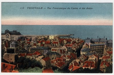 Normandía, Calvados, Trouville: vista panorámica del casino y los malecones de William M. Timlin