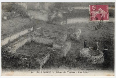Normandía, Sena Marítimo, Lillebonne: vista de las ruinas del teatro y los baños romanos de William M. Timlin